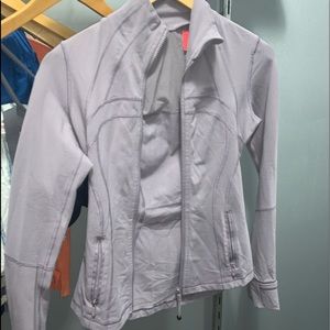 LULULEMON LIGHT PURPLE JACKET SIZE 4